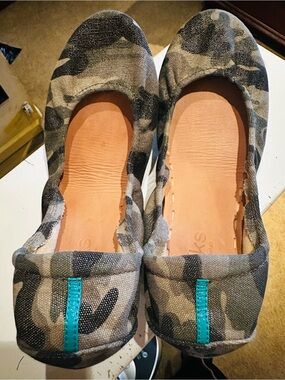 Tieks Calouflage/Camouflage Ballet Flats Size 9